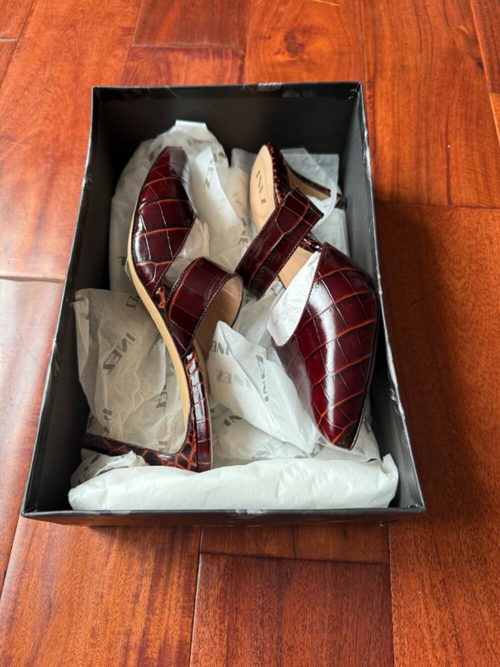 INEZ Mora Mule in Cocoa Croc, Size 8.5 Wide - Picture 6 of 13